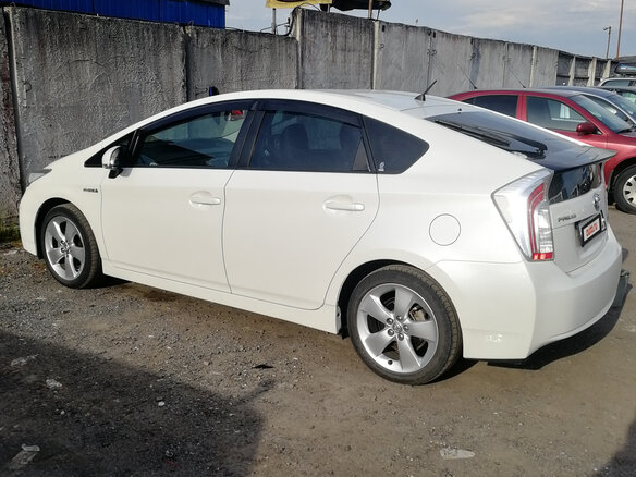 2012 Toyota Prius III Рестайлинг (XW30), белый - вид 4
