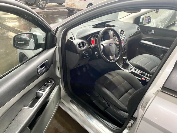 2008 Ford Focus II Рестайлинг, серебристый, 410000 рублей - вид 5