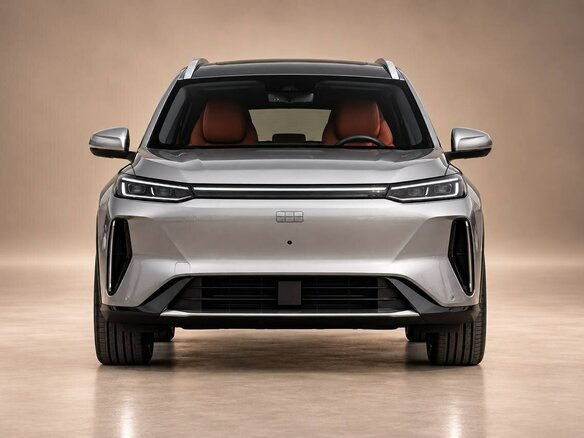 2026 Geely Galaxy M7, серый, 3396000 рублей