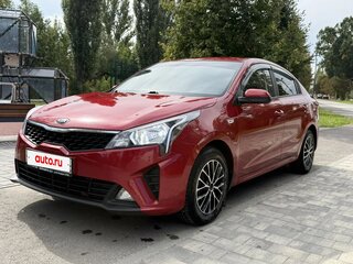 2021 Kia Rio IV Рестайлинг, красный, 1650000 рублей, вид 2