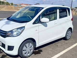 2019 Mitsubishi eK Wagon III Рестайлинг, белый, 920000 рублей, вид 1