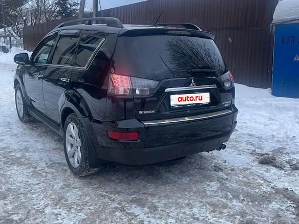 2012 Mitsubishi Outlander II Рестайлинг, чёрный, 1690000 рублей - вид 9