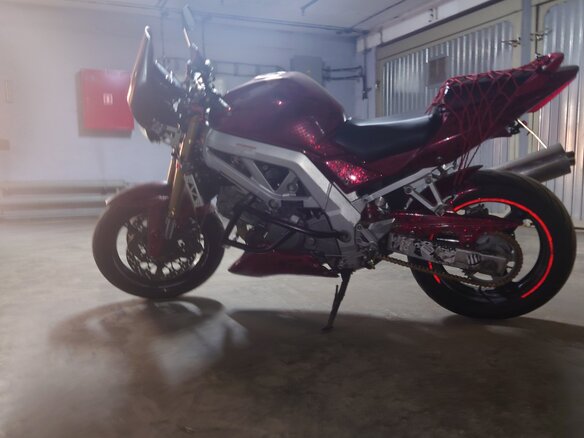 2004 Suzuki SV 650, пурпурный - вид 3