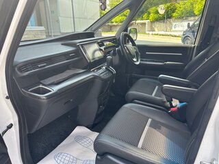 2015 Honda Stepwgn Spada V, белый, 2100000 рублей, вид 5