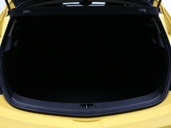 2013 Opel Astra GTC J Рестайлинг, жёлтый - вид 9
