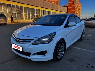 2016 Hyundai Solaris I Рестайлинг, белый, 900000 рублей, вид 1