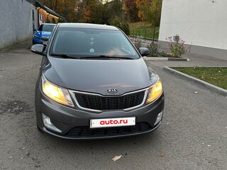 2012 Kia Rio 4-speed III, серый, 900000 рублей, вид 2
