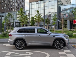 2026 Geely Monjaro (Xingyue L) I Рестайлинг 2 (China Market), серый, 3985000 рублей, вид 4