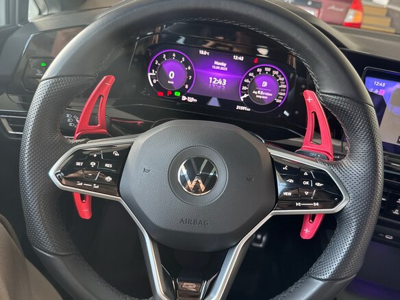 2021 Volkswagen Golf VIII, белый, 2600000 рублей - вид 10