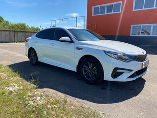 2020 Kia Optima IV Рестайлинг, белый, 2300000 рублей, вид 4