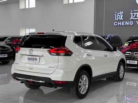 2025 Nissan X-Trail III Рестайлинг 2, белый, 1950000 рублей, вид 4