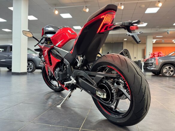 2025 Voge 525RR, красный, 577000 рублей - вид 7