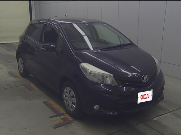 2013 Toyota Vitz III (XP130), красный, 850000 рублей - вид 29