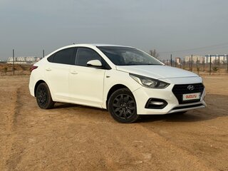 2017 Hyundai Solaris II, белый, 940000 рублей, вид 3