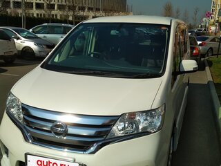 2011 Nissan Serena IV (C26), белый, 1580000 рублей, вид 2