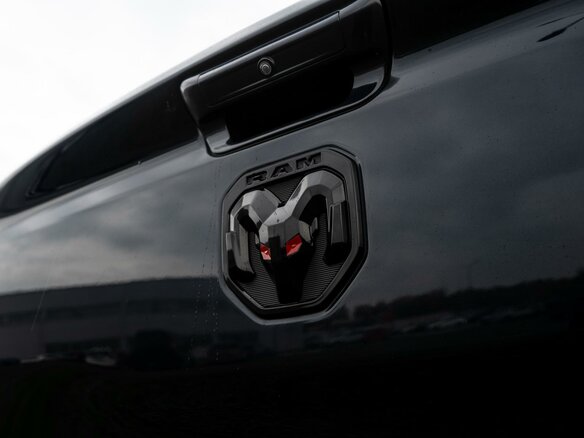 2018 Ram 1500 Crew Cab IV (DS/DJ), синий - вид 9
