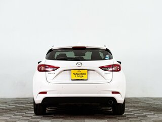 2018 Mazda Axela III Рестайлинг, белый, 1349000 рублей, вид 5