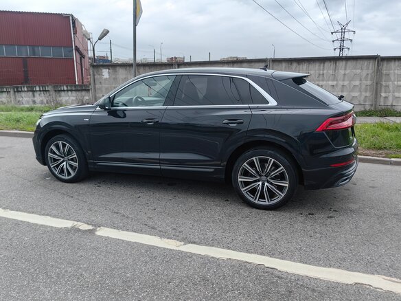 2019 Audi Q8 55 TFSI I (4M), чёрный, 6480000 рублей - вид 7