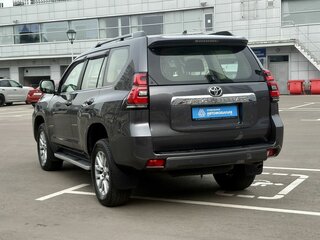 2017 Toyota Land Cruiser Prado 150 Series Рестайлинг 2, серый, 4149000 рублей, вид 3