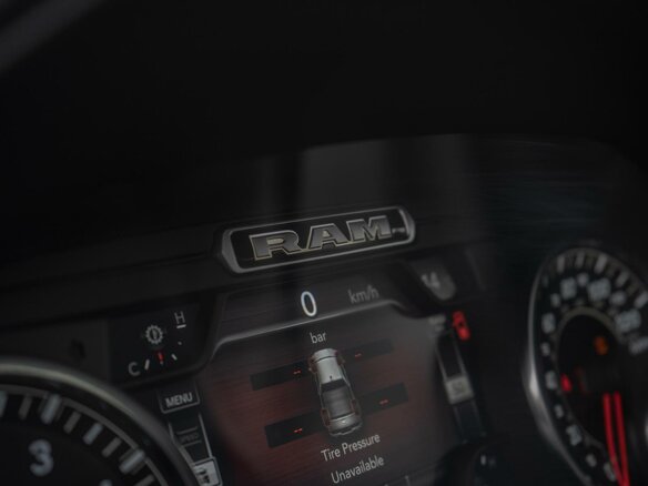 2018 Ram 1500 Crew Cab IV (DS/DJ), синий - вид 29