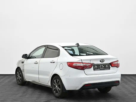 2014 Kia Rio III, белый, 389000 рублей, вид 4