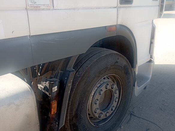 2004 DAF XF 95, белый, 2200000 рублей - вид 2