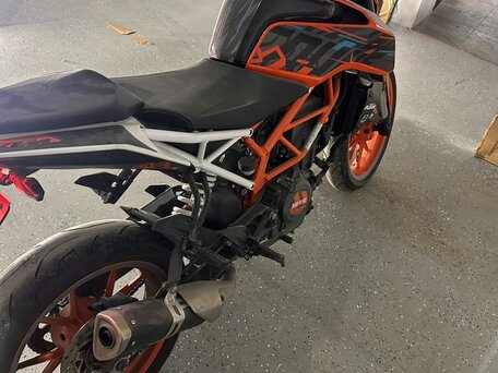 2017 KTM 390 Duke, оранжевый, 440000 рублей, вид 4