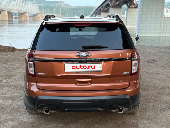 2013 Ford Explorer Sport V, оранжевый, 2300000 рублей - вид 5