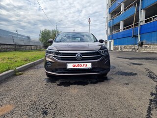 2021 Volkswagen Polo VI, коричневый, 1790000 рублей, вид 2