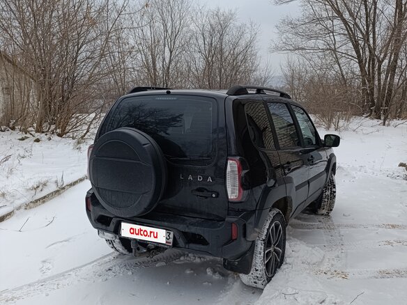 2024 Lada (ВАЗ) Niva Travel I, чёрный, 1400000 рублей - вид 2
