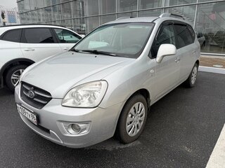 Kia Carens II (UN)