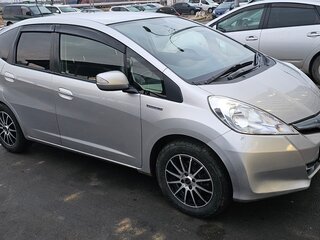 2013 Honda Fit Hybrid II, серый, 777000 рублей, вид 2
