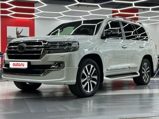 2018 Toyota Land Cruiser 200 Series Рестайлинг 2, белый, 5950000 рублей, вид 1