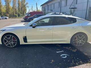 2020 Kia Stinger I Рестайлинг, белый, 3700000 рублей, вид 5