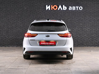 2019 Kia Ceed III, белый, 1790000 рублей, вид 5