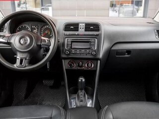 2015 Volkswagen Polo V, серебристый, 870000 рублей, вид 5