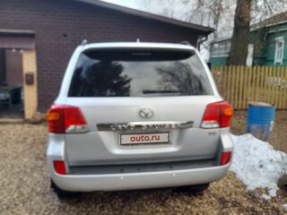 2015 Toyota Land Cruiser 200 Series Рестайлинг 1, серебристый, 4299000 рублей, вид 4