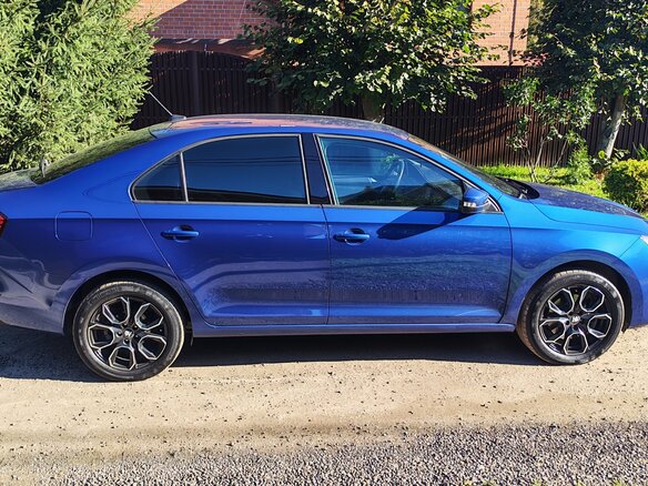2021 Skoda Rapid II, синий, 1400000 рублей - вид 4