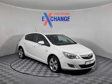 2011 Opel Astra J, белый, 529000 рублей, вид 3