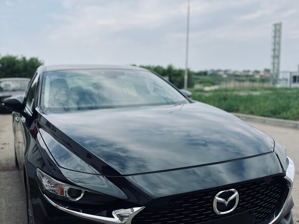 2019 Mazda 3 IV (BP), чёрный, 1700000 рублей - вид 2