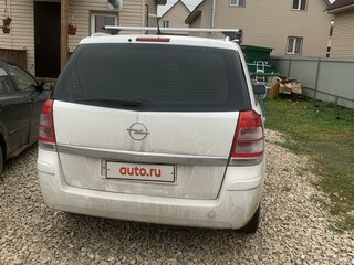 2012 Opel Zafira B Рестайлинг, белый, 750000 рублей, вид 3