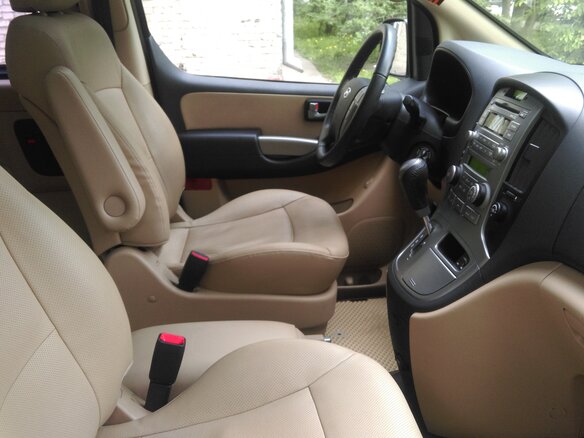 2011 Hyundai H-1 II, серый - вид 9