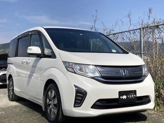 2015 Honda Stepwgn V, белый, 1390000 рублей, вид 2