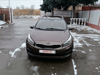 2018 Kia Ceed II Рестайлинг, коричневый, 860000 рублей, вид 3
