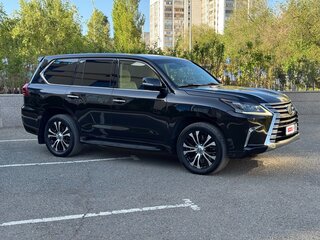 2016 Lexus LX 450d III Рестайлинг 2, чёрный, 7200000 рублей, вид 3