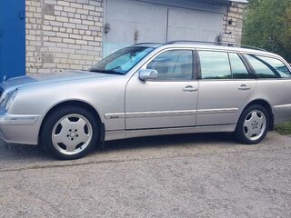 2001 Mercedes-Benz E-Класс 320 II (W210, S210) Рестайлинг, серый, 1650000 рублей, вид 4