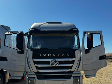 2023 IVECO-Hongyan 6x4 (CQ4256), серебристый, 9200000 рублей, вид 1