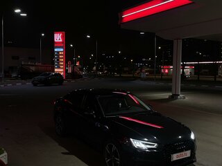 2016 Audi A4 V (B9), чёрный, 2420000 рублей, вид 2