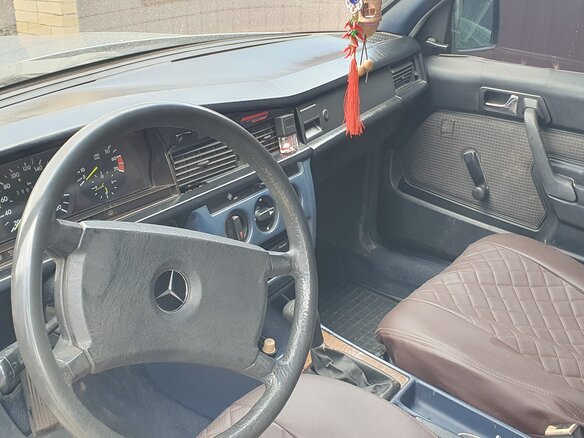 1984 Mercedes-Benz 190 (W201), белый, 435000 рублей - вид 3