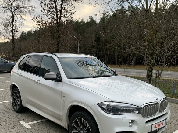 2015 BMW X5 M50d III (F15), белый, 3800000 рублей - вид 2
